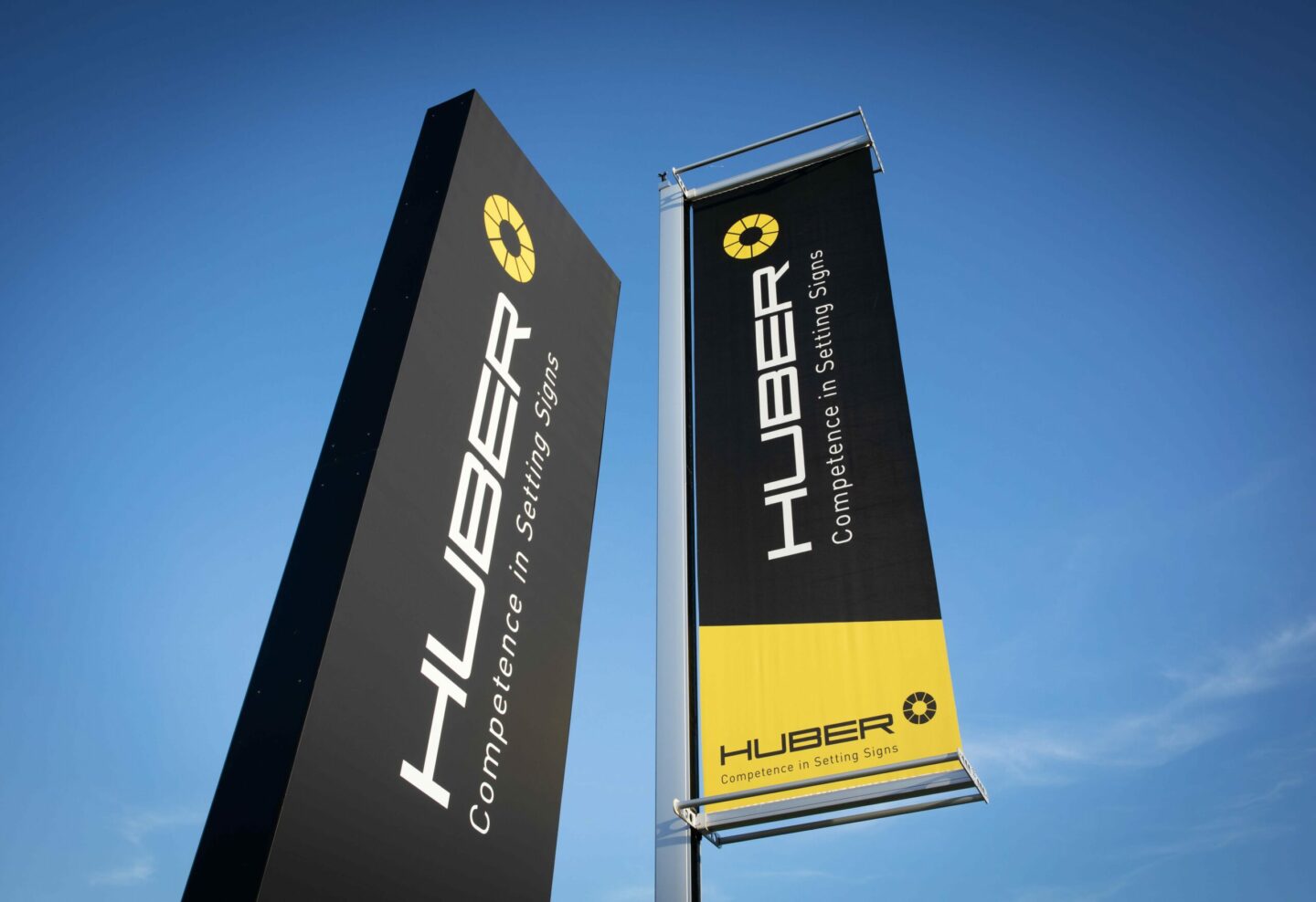 HUBER Beleuchtete Fahnen
