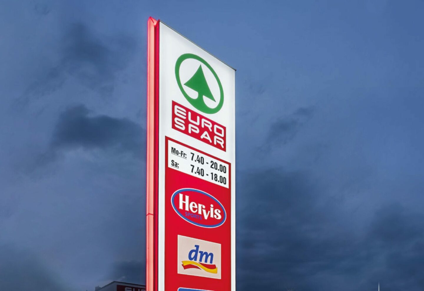 HUBER Pylone und Werbetürme