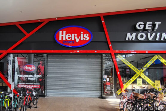 Hervis Zadar Eingang 01