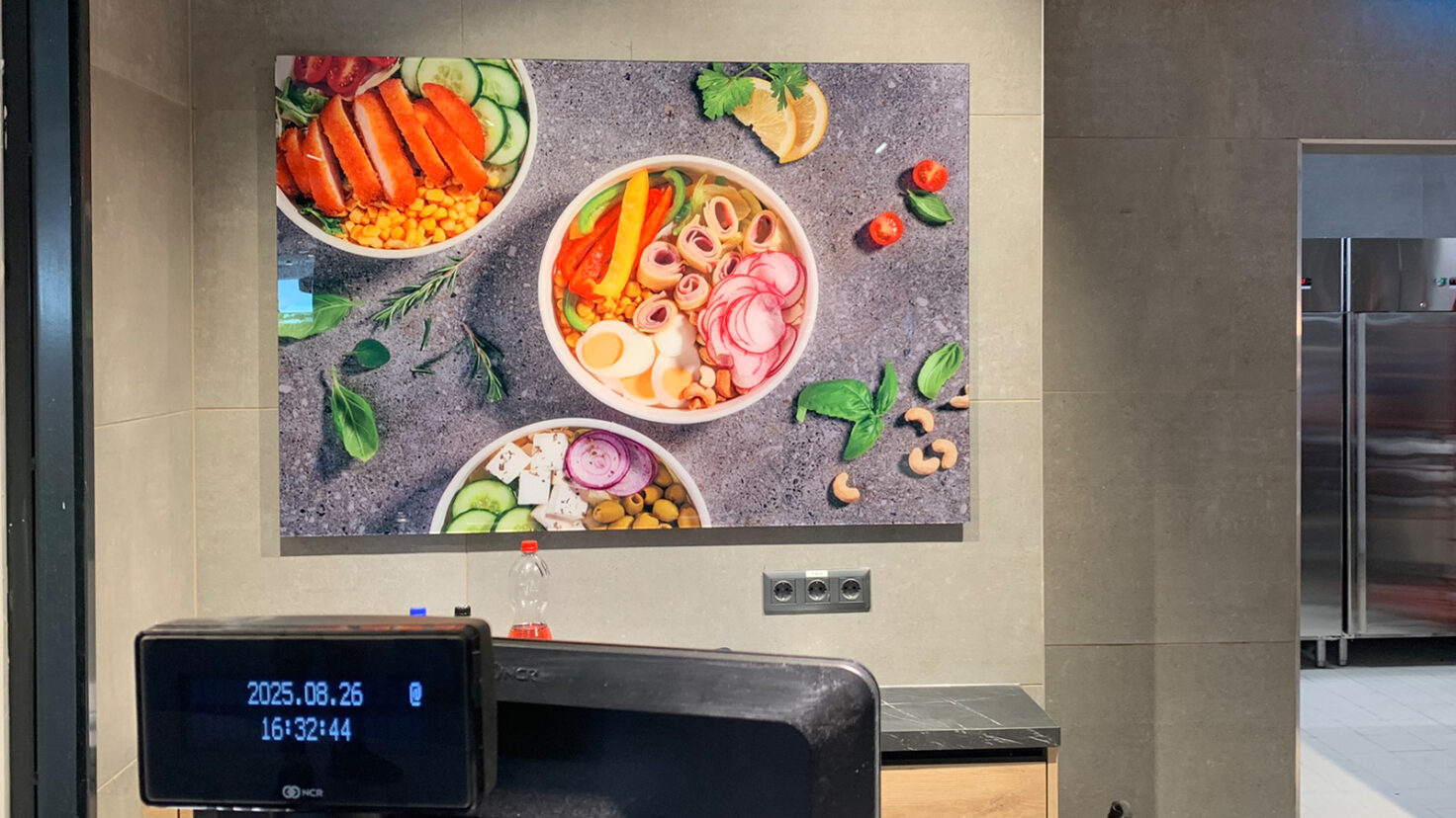 Motivbild an der Wand